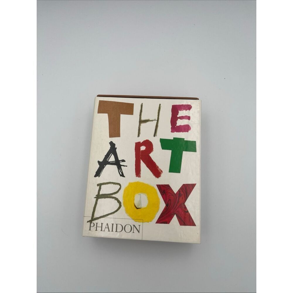 THE ART BOX by Phaidon 100 Postcards Of Art